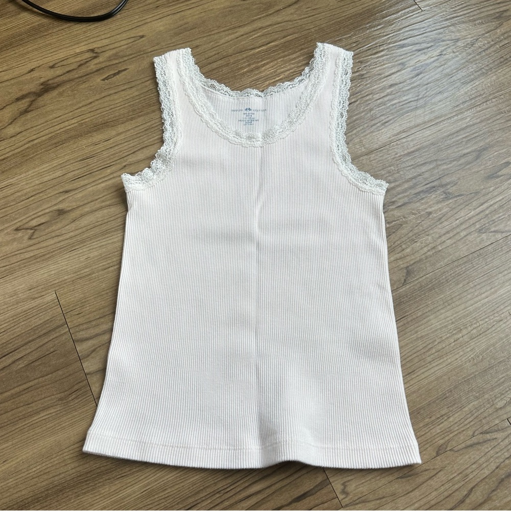 BRANDY MELVILLE LIGHT PINK LACE TRIM TANK
